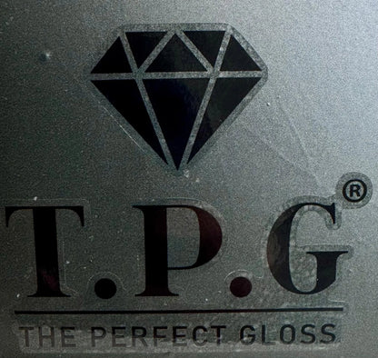 TPG Logo Dekal – Svart/Vit 100mm×90mm